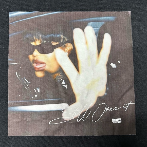 Summer Walker Still Over It Album Cover Graphic {Gildan} T-Shirt Black Unisex L - Picture 3 of 9